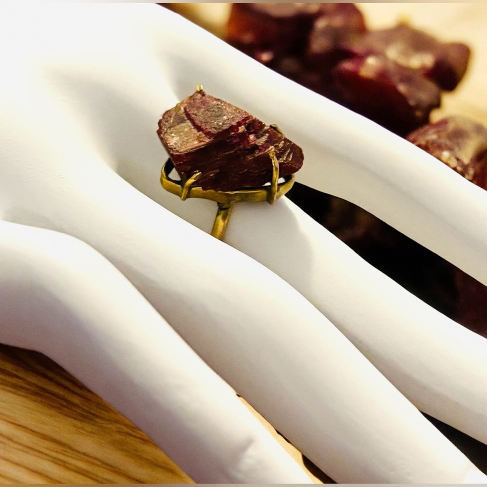 Sassy Jones Gold-tone and Maroon/Brown Stone Adjustable Ring